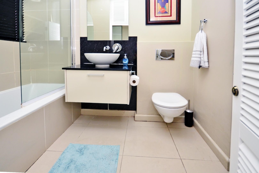To Let 2 Bedroom Property for Rent in Sea Point Western Cape